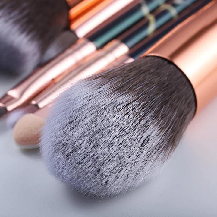 makeup brush