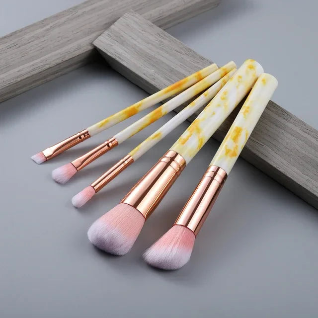 makeup brush