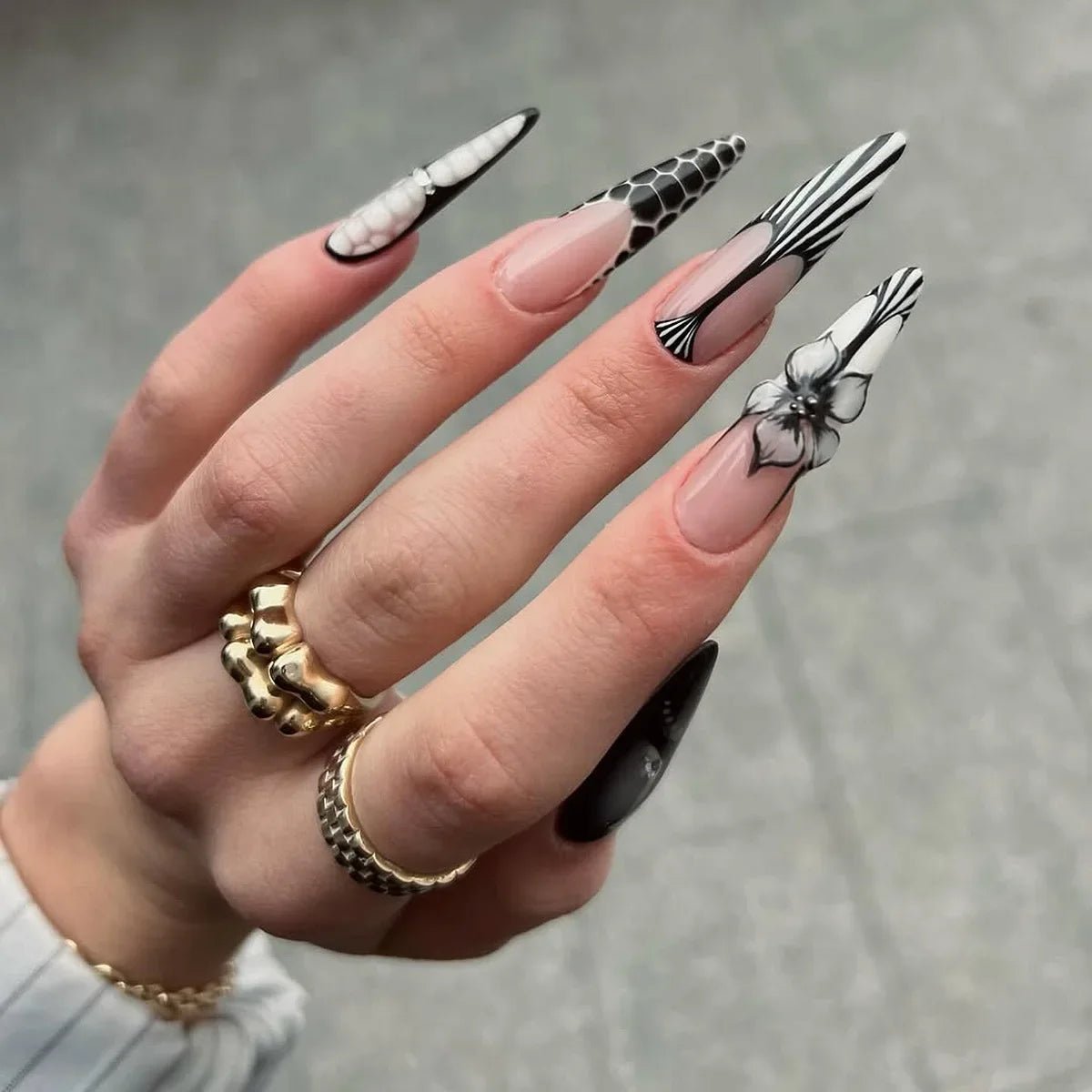 Black Gothic Fake Nail Tips Halloween Ghost Spider Wed Print Press on Nail Wearable Detachable Long Almond False Nails - Paola Center